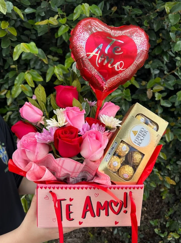 Captura-de-tela-2024-10-12-175304.png Arranjo Amor e Flor Com Chocolate e Balão - Imagem 1